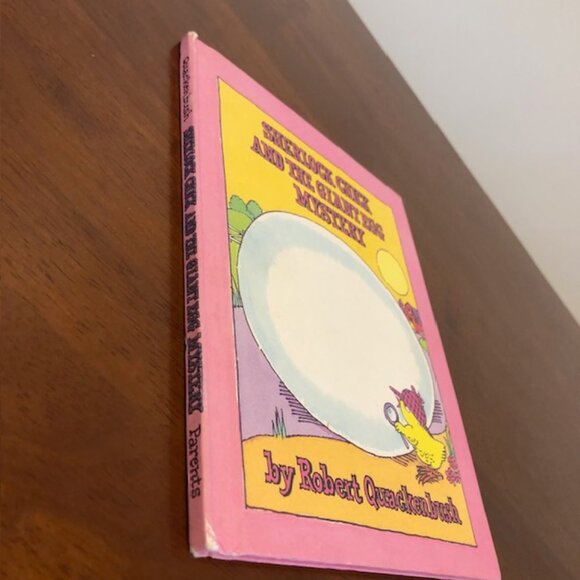 Sherlock Chick And The Giant Egg Mystery Book - Picture 3 of 11